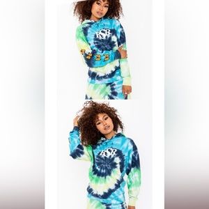 Dollskill x revolve x samii Ryan “growth” sweatshirt in tiedye green and blue.